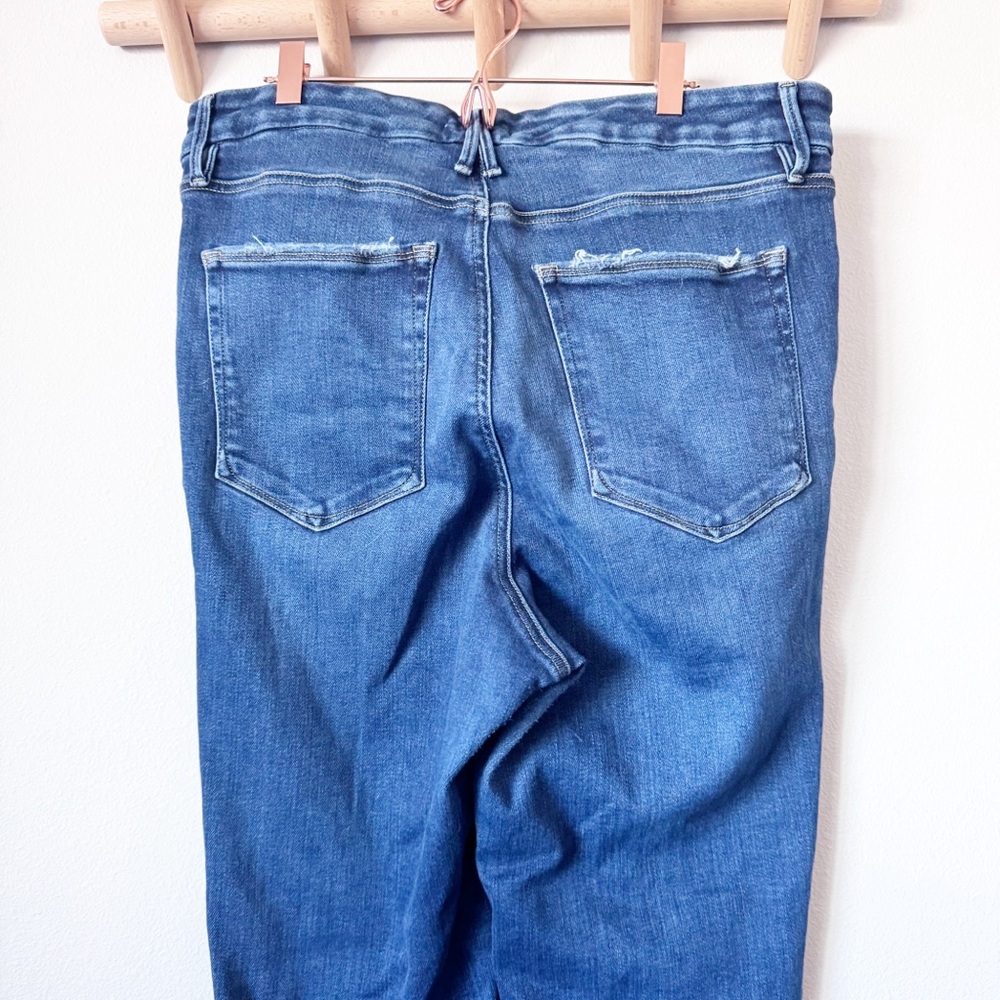 Good American Straight Leg Jeans - Picture 5 of 11